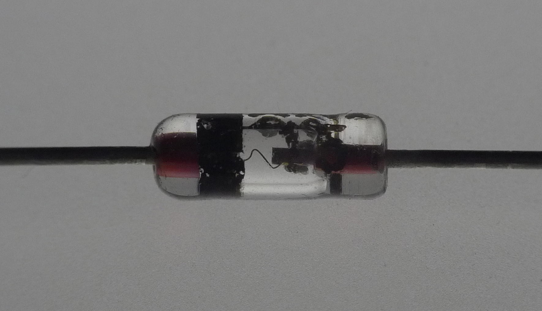 Wire-bonded_Germanium_Diode.jpg