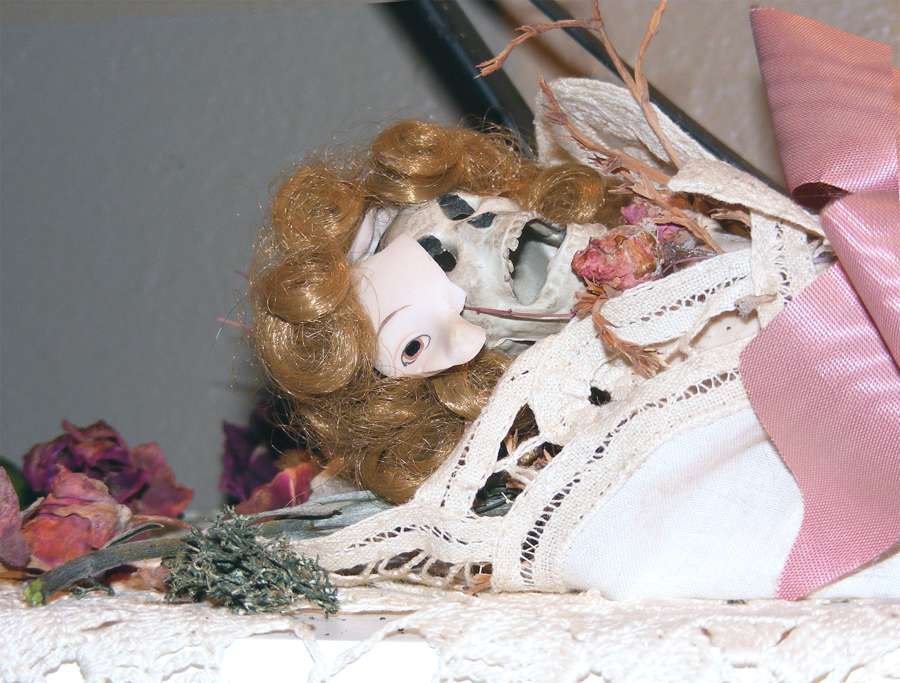annabelleesmaller.jpg