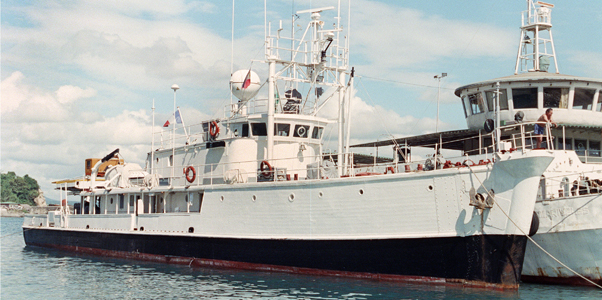 jacques-yves-cousteau-vasul-calypso.jpg