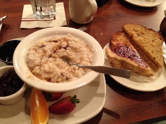 yummy-oatmeal-and-toast.jpg