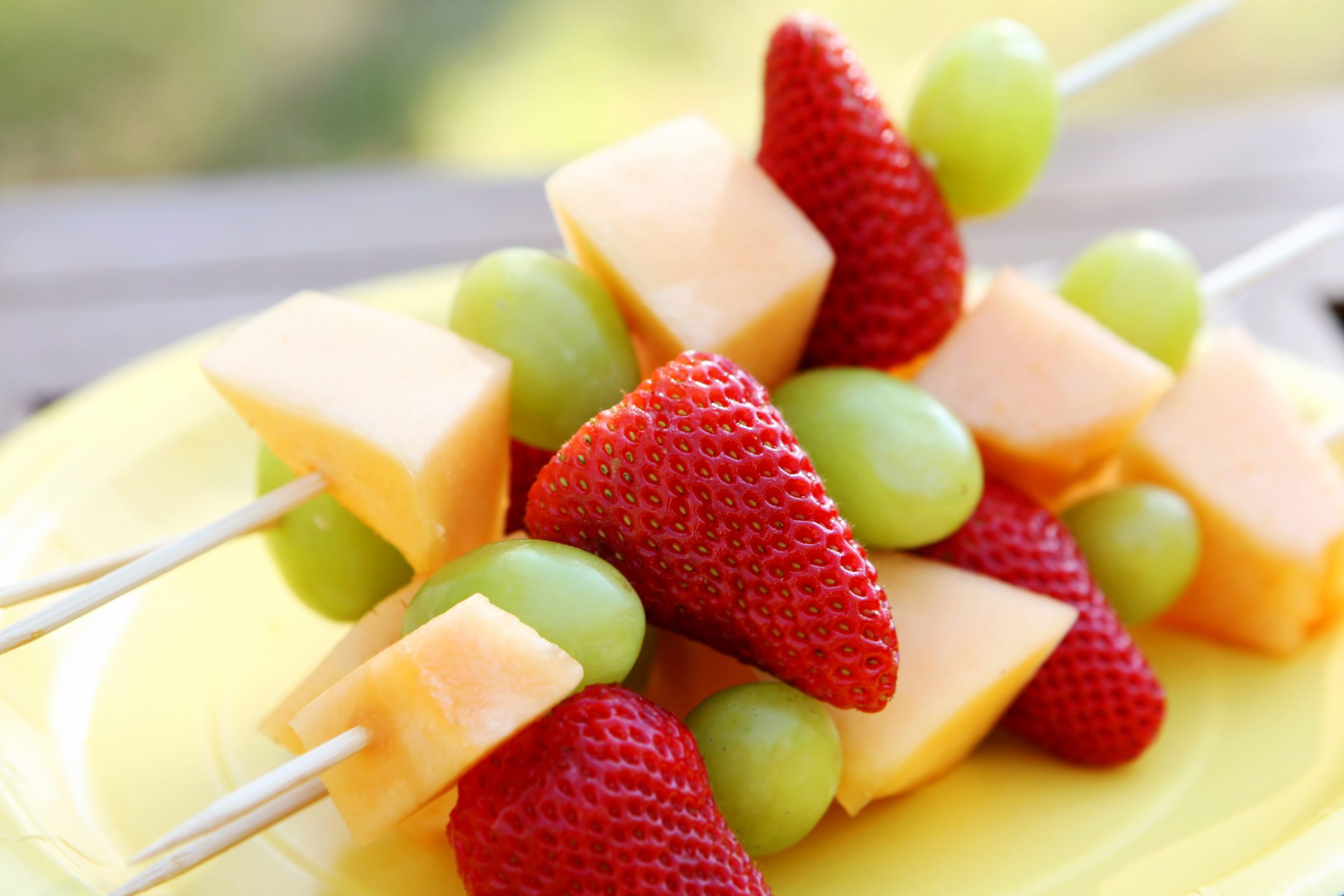 07-healthy-snack-ideas-fruit-kebab.jpg