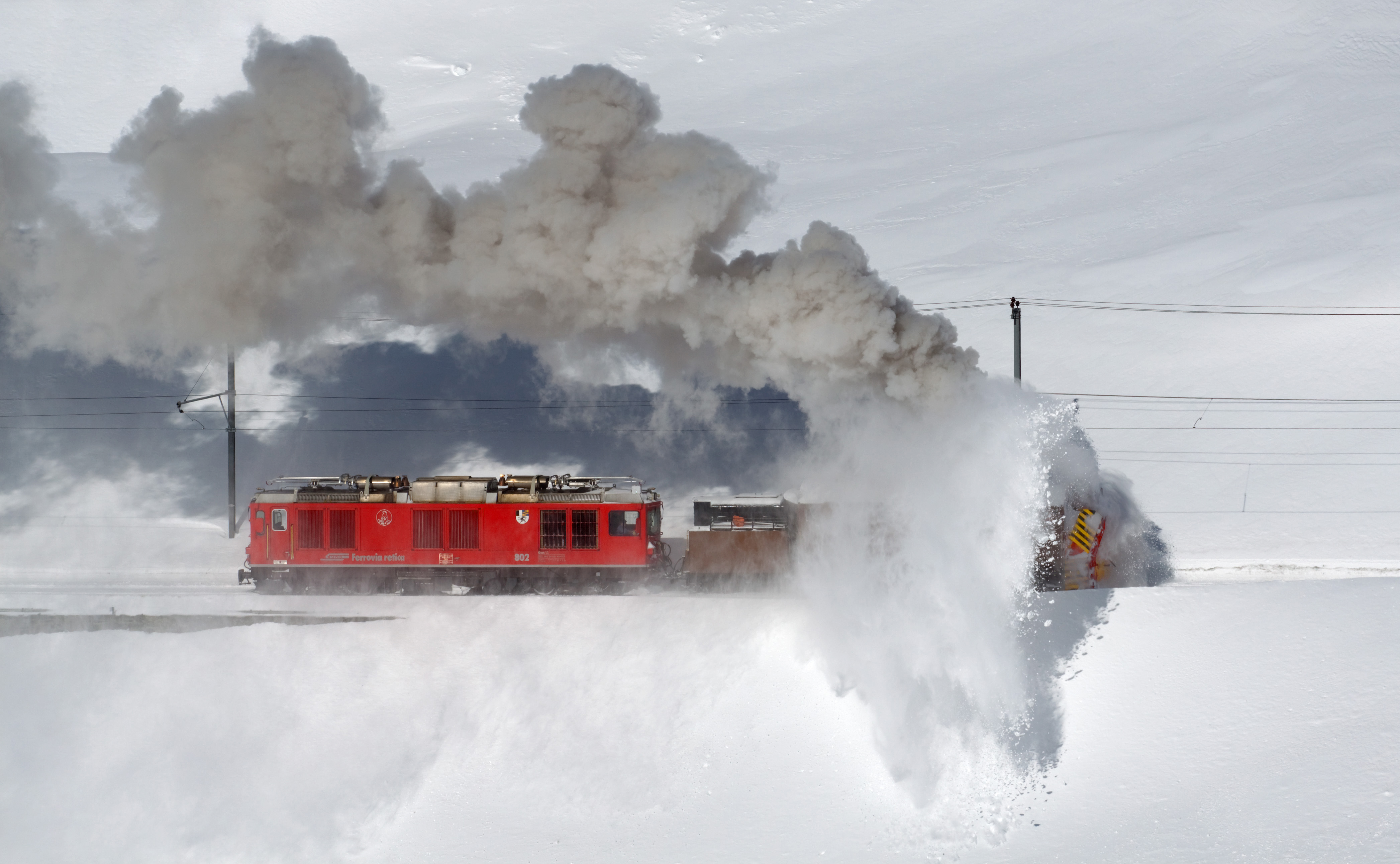 RhB_Xrotd_9213_am_Lago_Bianco_3.jpg