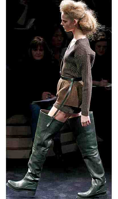 prada-boots-415x700.jpg