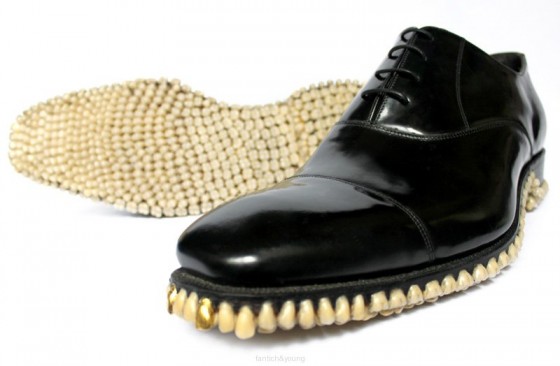 apex_predator_shoes_004_thumb.jpg