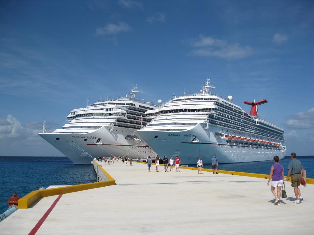 cruiseships.jpg