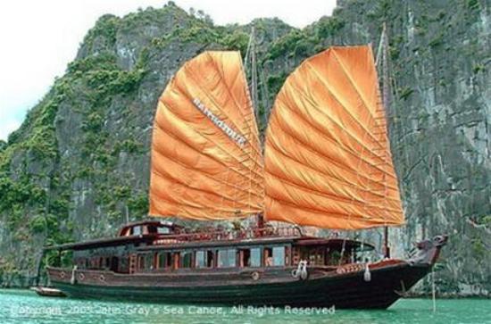 halong-chinese-junk-day.jpg