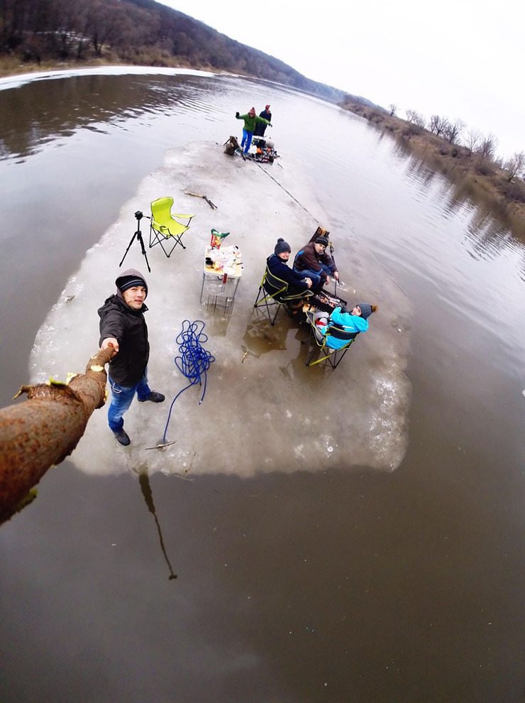 floating-ice-party.jpg