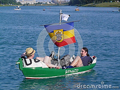 funny-boats-5227110.jpg