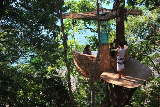 EW-AK017_Thaila_G_20110127144328.jpg