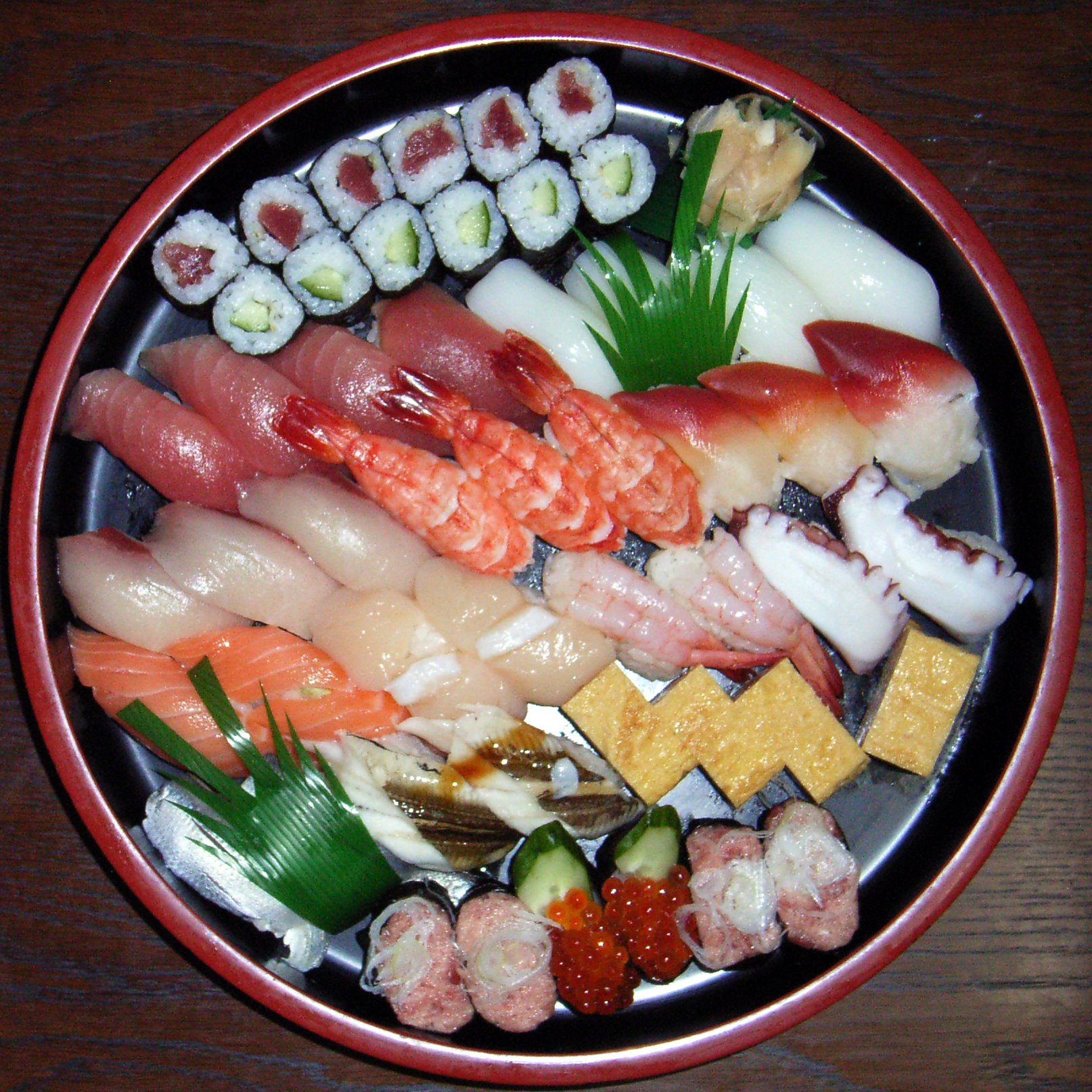 Sushi_platter.jpg