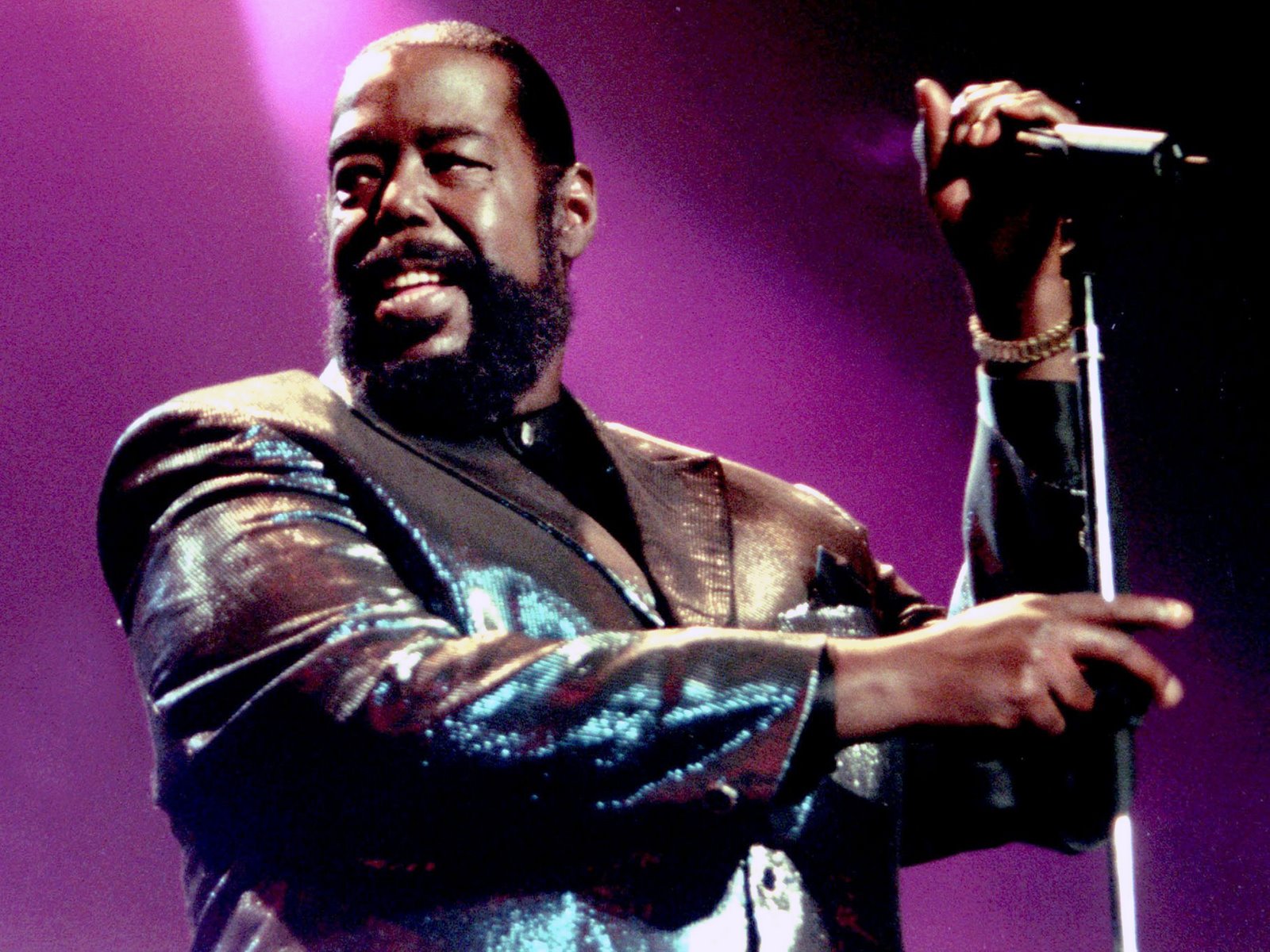 06-barry-white-091407.jpg