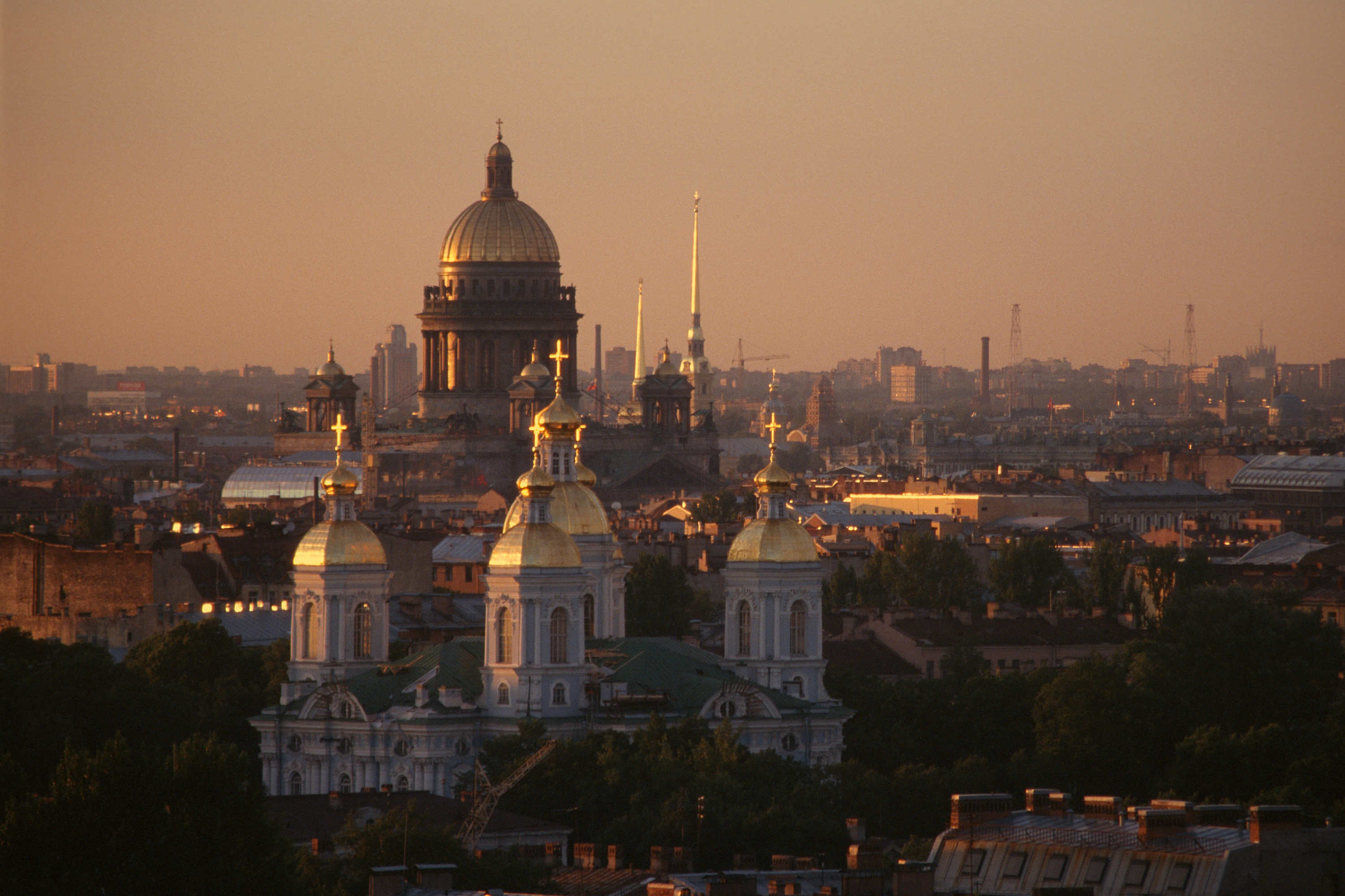 Petersburg_Nikolskiy_from_Sowjetskaja_Hotel.jpg
