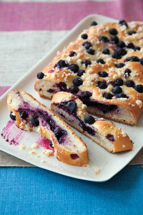 gallery-1427900084-blueberry-foccaccia-wdy.jpg