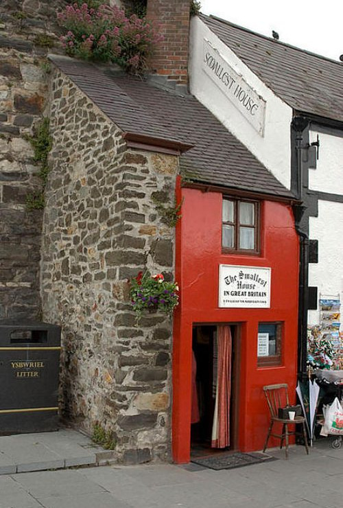 smallest-house.jpg