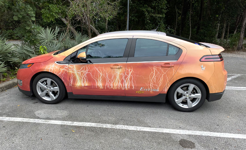 chevy-volt-with-lightning-imagery.jpg