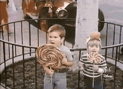 AdJFSTH1QRODe.gif