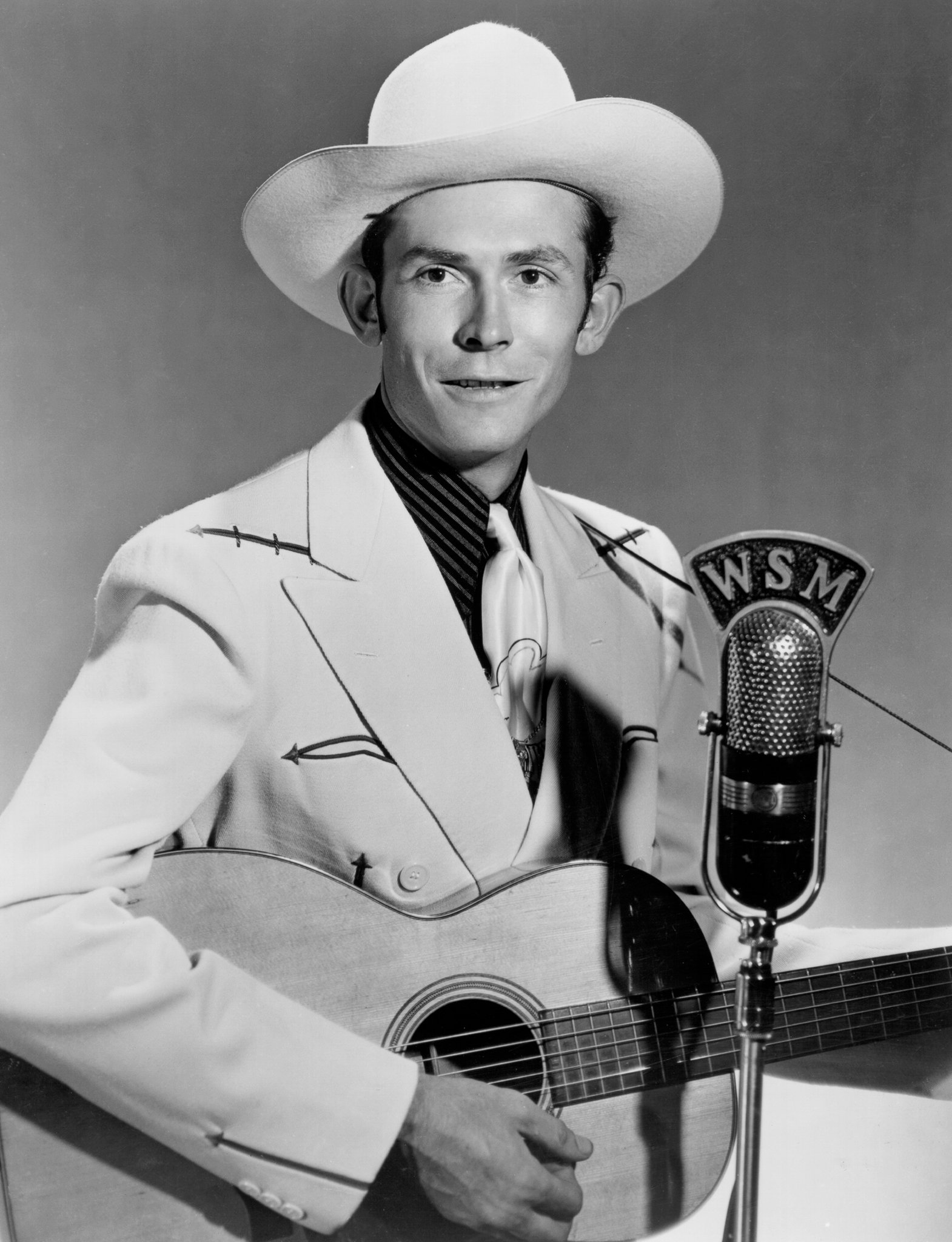 Hank_Williams_Promotional_Photo.jpg