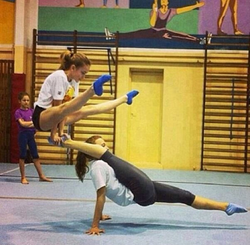 flexy-bendy-gymnasts.jpg