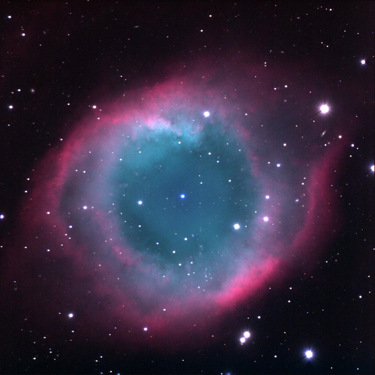 helix-nebula-hubble.jpg