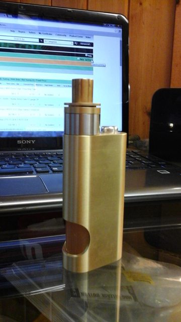 8G7dUr3l.jpg