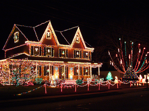 christmas-decorations-festive-holiday-house-Favim.com-116294.jpg