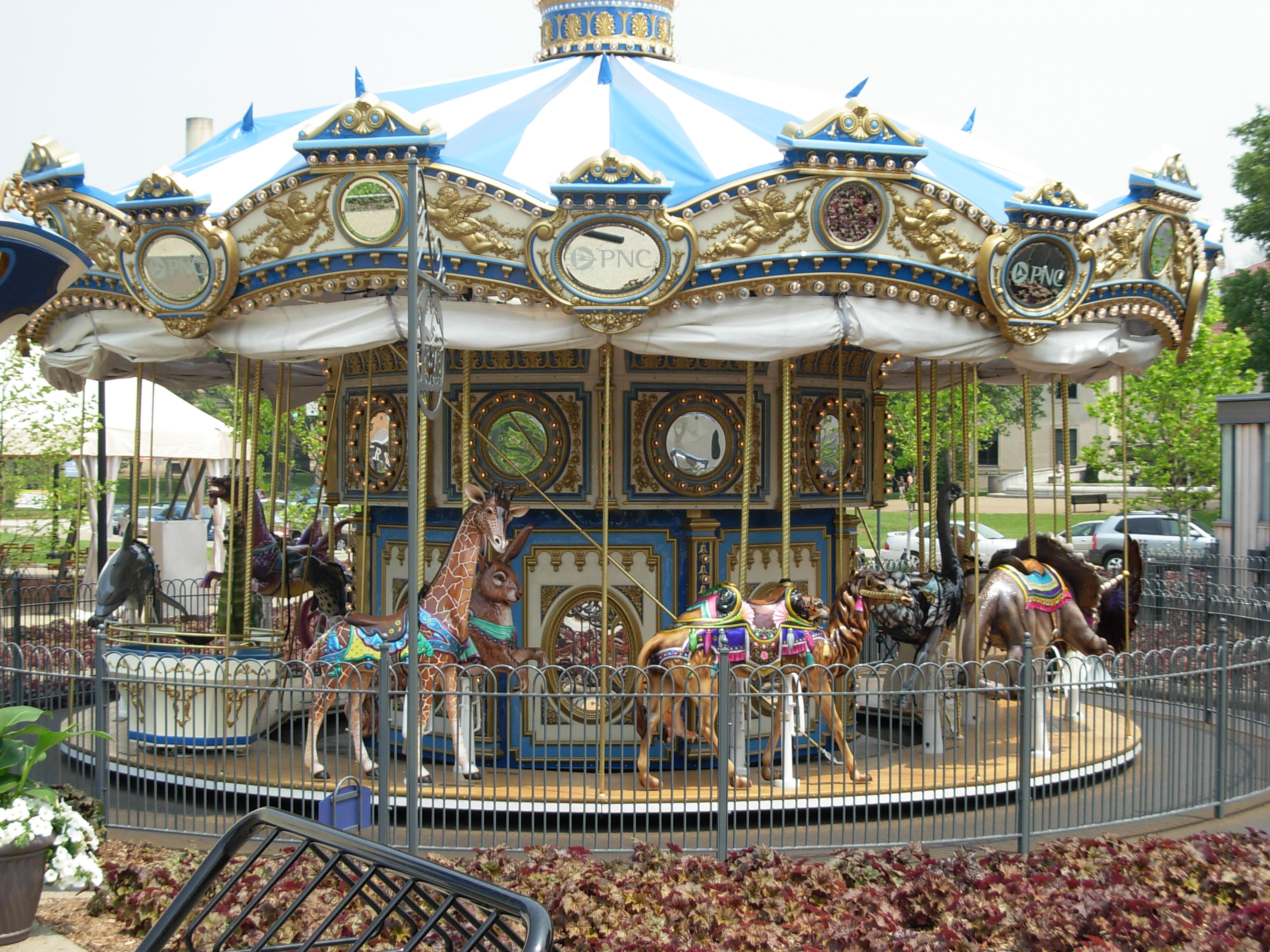 Carousel_at_Shenley_Plaza.JPG