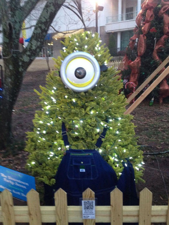 Minion-Christmas-tree1.jpg