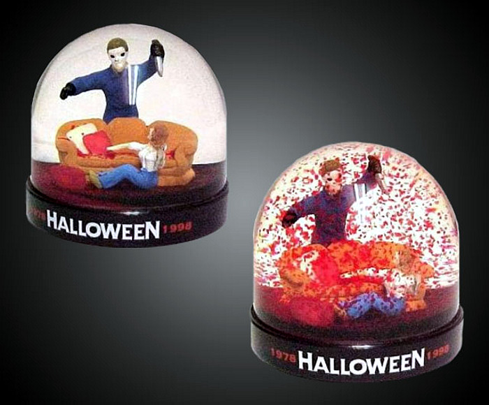 halloween-bloody-snow-globe.jpg