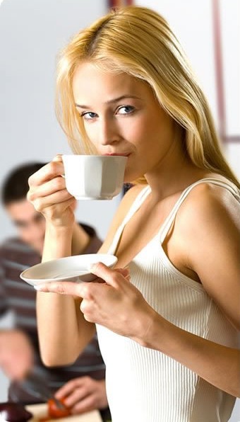 girl-drinking-herbal-coffee1.jpg
