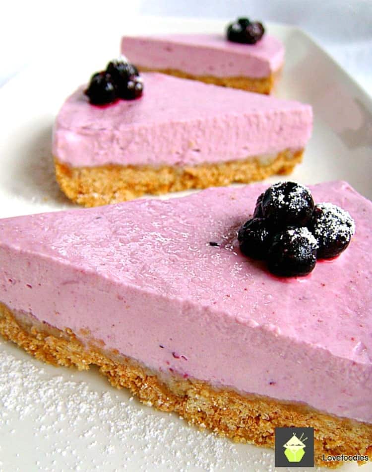 Fruits-Of-The-Forest-Cheesecake4.jpg