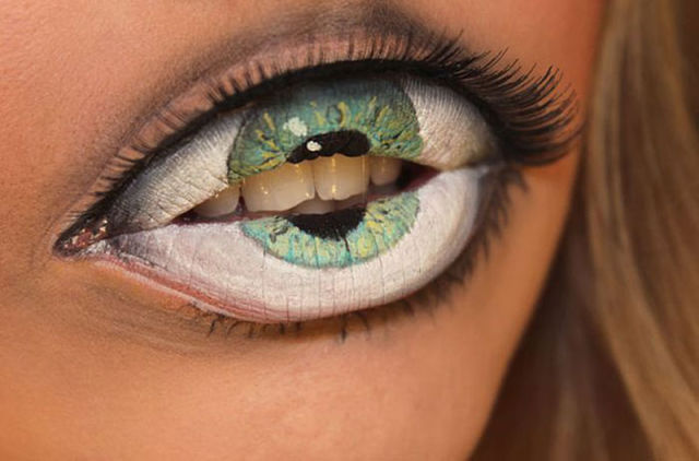 freaky_eye_makeover_640_03.jpg