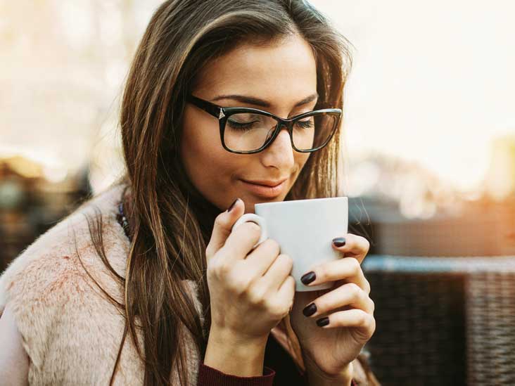 AN365-Woman-coffee-cup-732x549-Thumb.jpg