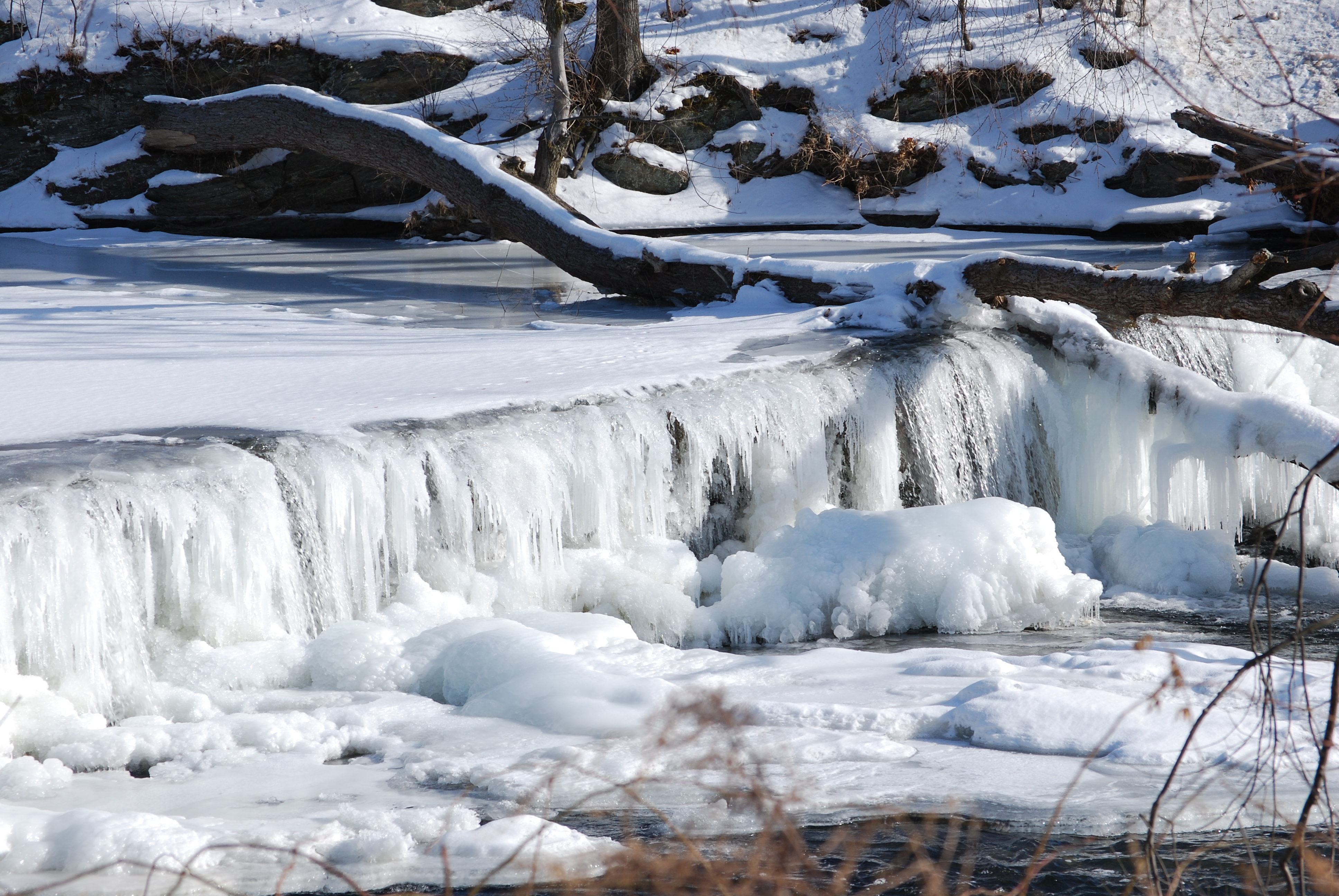 Frozen_Wappinger_Creek.JPG