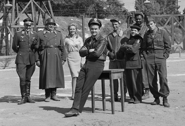 ustv-hogans-heroes-cast-still.jpg
