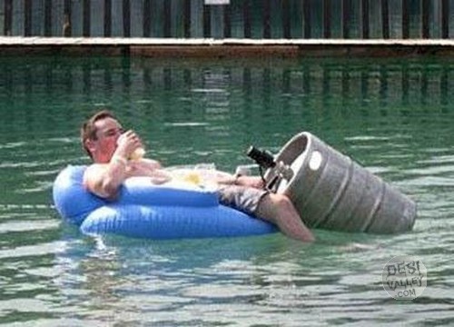 humans-funny-activitiy-during-flood-5.jpg