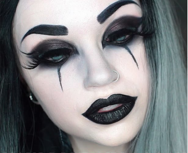 2cbfd126977b9afb61b396d43c0a978c--drag-makeup-beauty-makeup.jpg