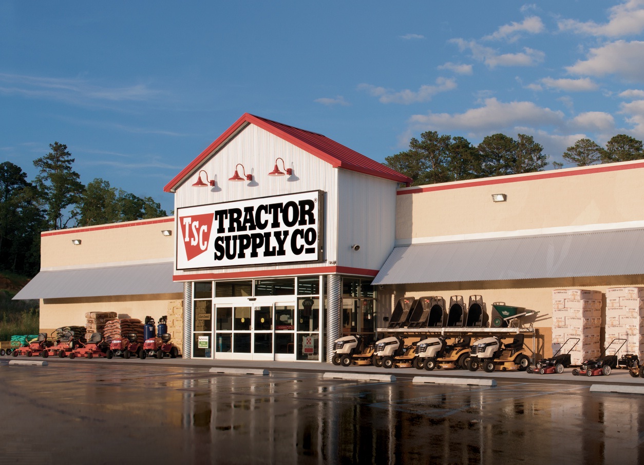 tractor-supply-store-front.jpg
