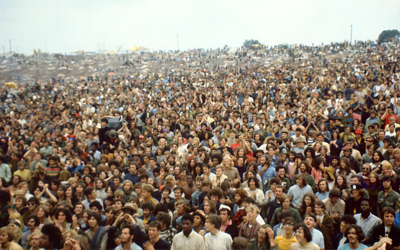 Woodstock%20crowd.jpg