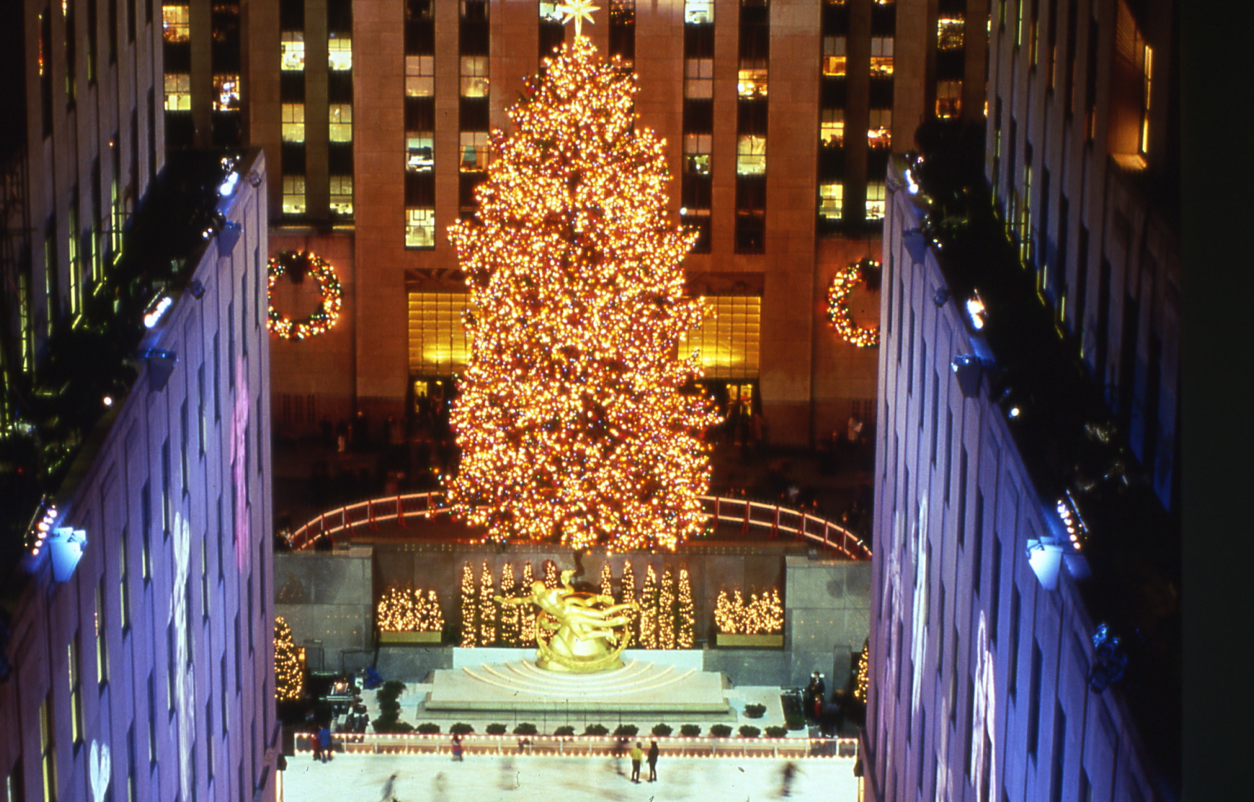 rockefeller-night-2.jpg