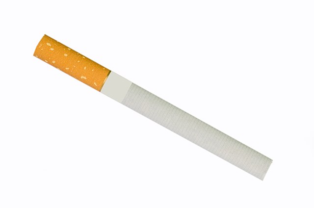 640px-Cigarette_DS.jpg