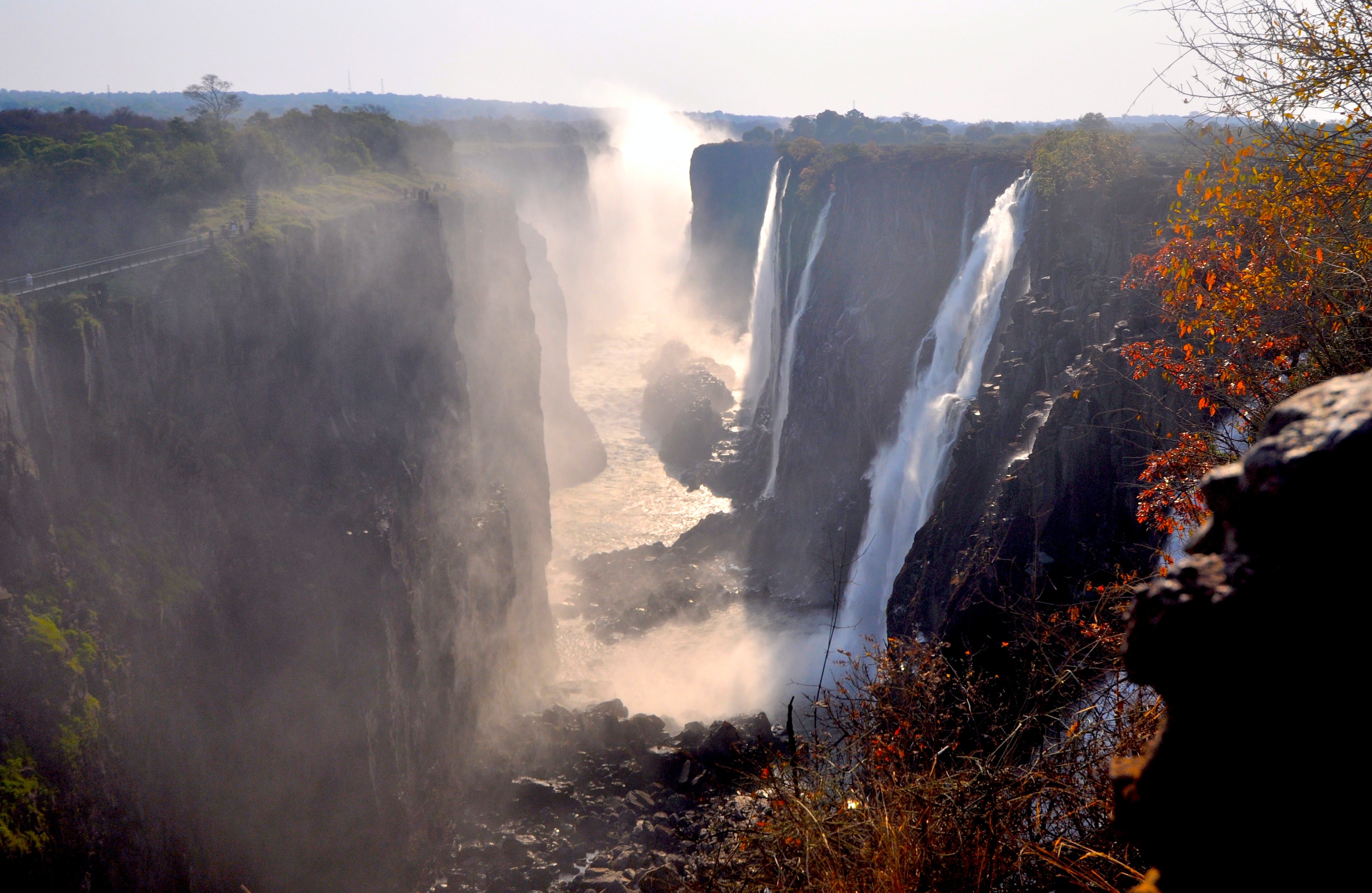 Victoria_Falls_2012.jpg