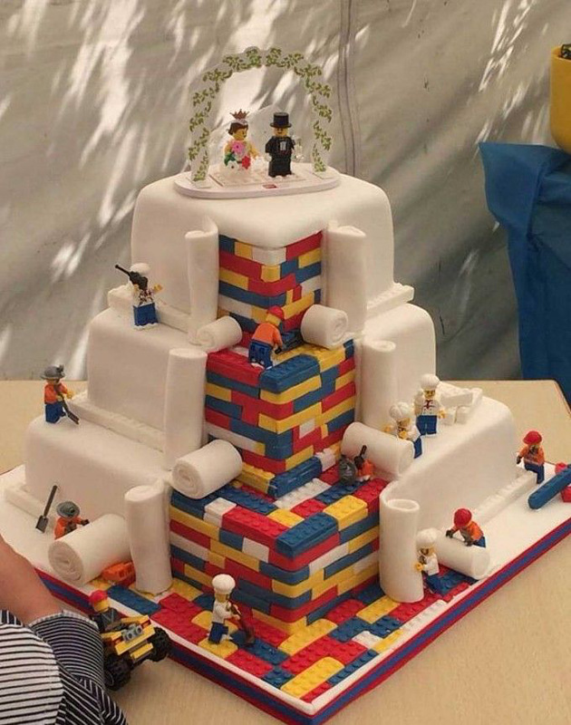lego-wedding-cake.jpg