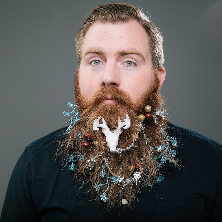 12-beards-of-christmas__880.jpg
