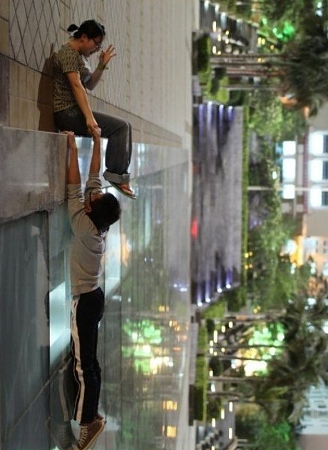 sidewalk-hanger.jpg