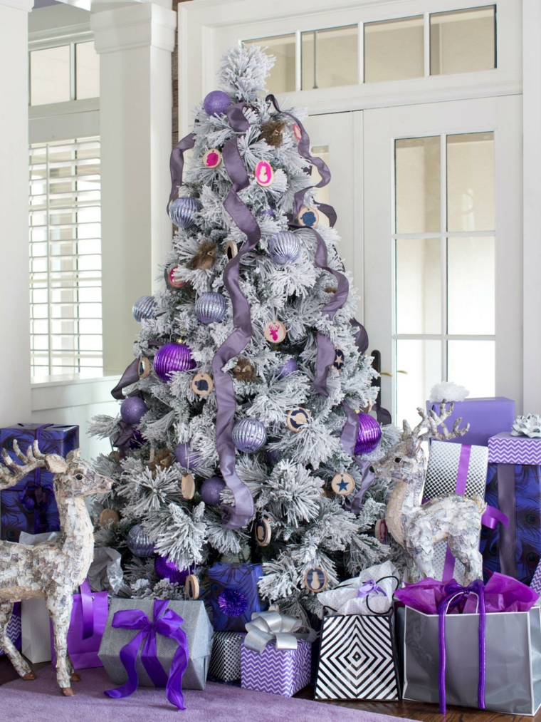 sapin-de-noel-blanc-lilas.jpeg