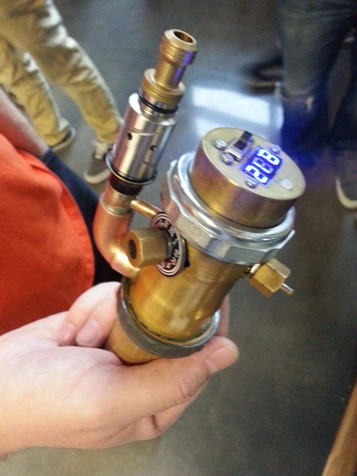 8HVU9Cf.jpg