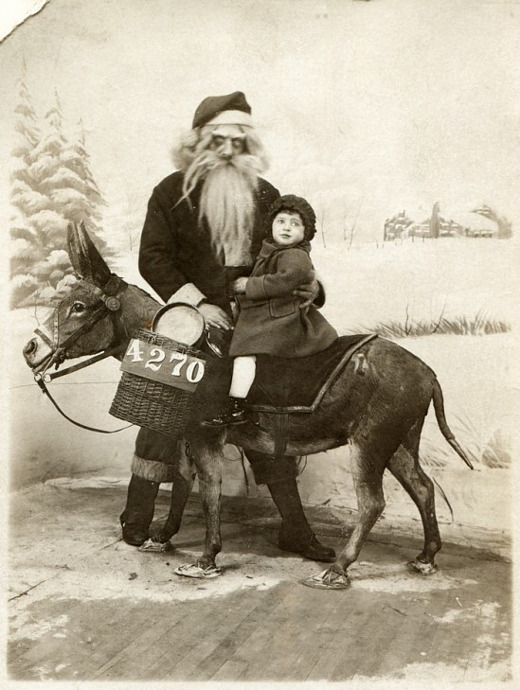 super-creepy-old-time-santa.jpg
