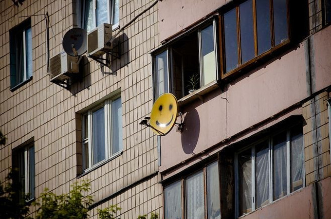 sat-dish-smiley.jpg