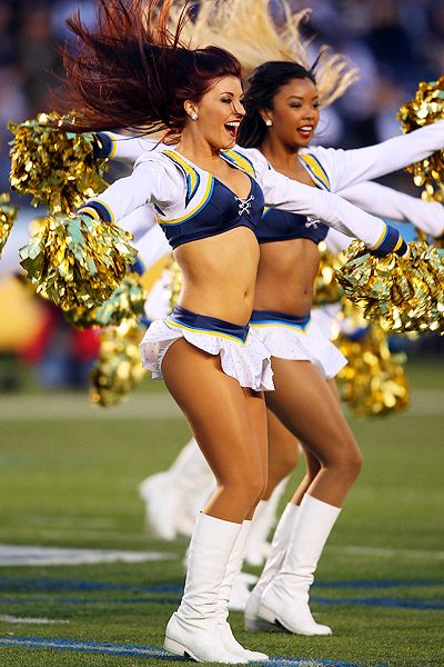 pg2_g_sdcheerleader_400.jpg