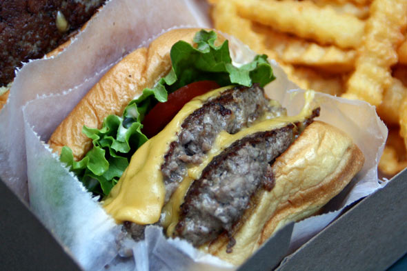 shake-shack-burger-590.jpg